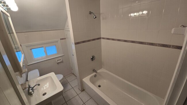 Photo - 77 Hartford St Unit #1