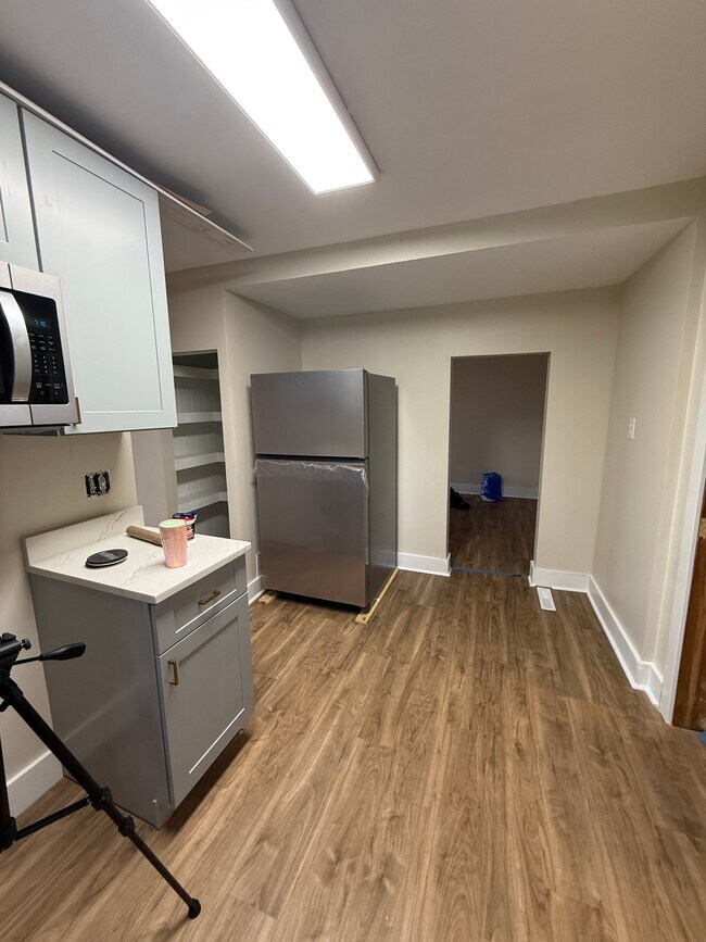 Photo - 305 Crusher Way