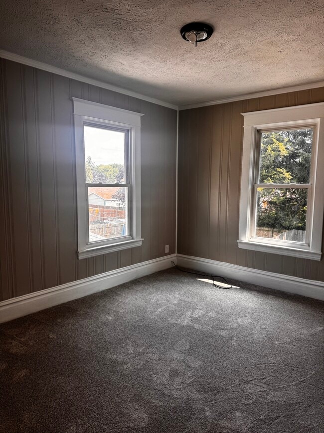 Photo - 1122 Sibley St NW