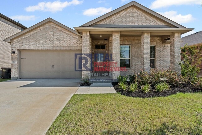 Building Photo - Charming 4-Bed / 2-Bath New Home — Spaciou...