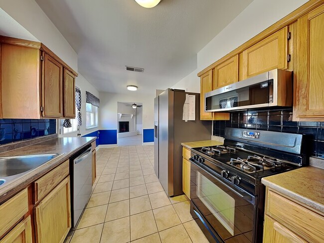 Photo - 1814 Glenwick Ln