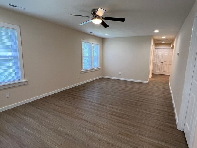 Photo - Recently Updated 3 Bedroom near OTC