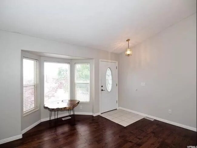 Photo - 4881 Cave Peak Dr