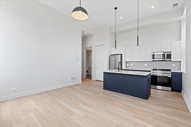 Photo - 1934 W North Ave