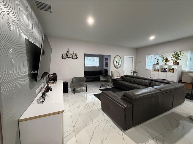 Photo - 2241 N 62nd Ave