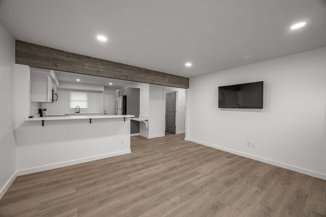 Photo - 3348 S Fairway Ave Unidad A