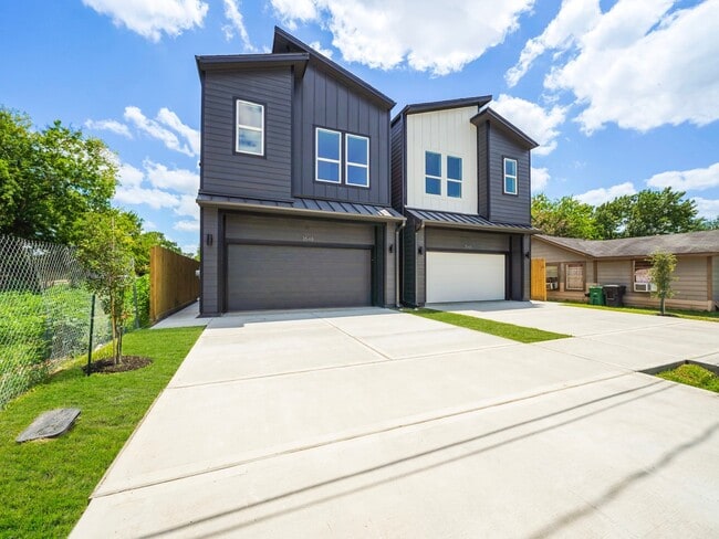 Photo - 3548 Seabrook St