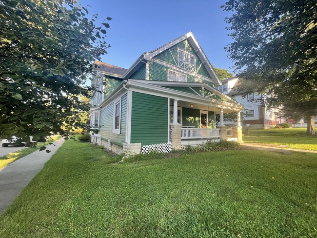 Photo - 424 S Fess Ave