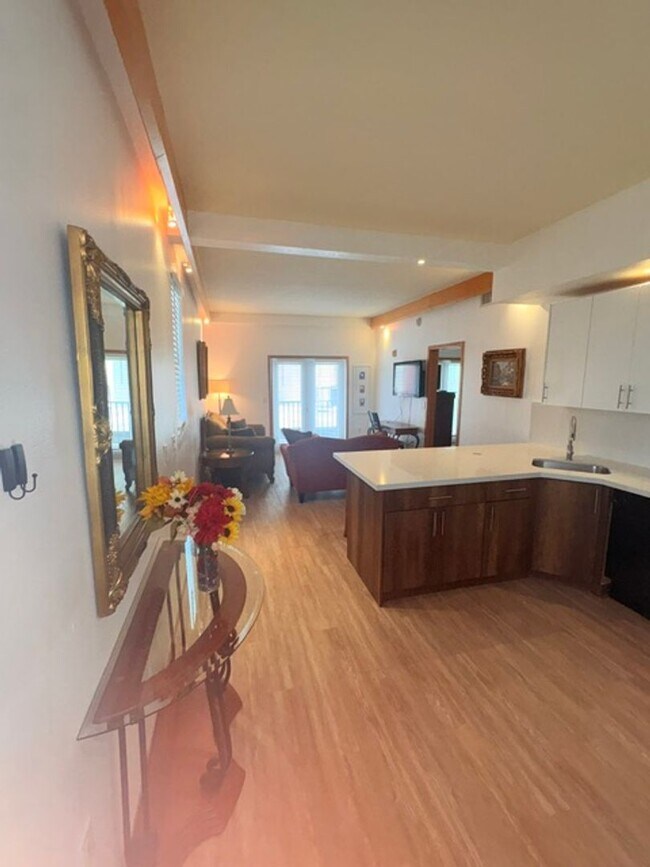 101 Palm Harbor Pkwy
