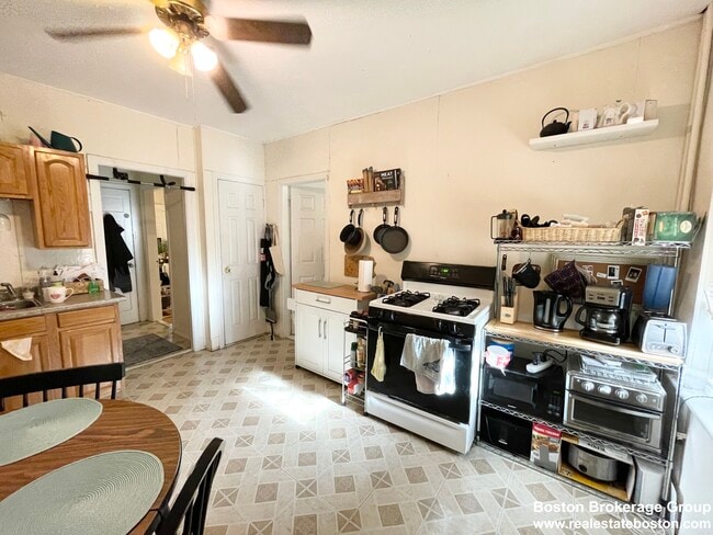 20 Howell St