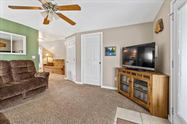 Photo - 203 6th Ave S Unidad ID1308985P