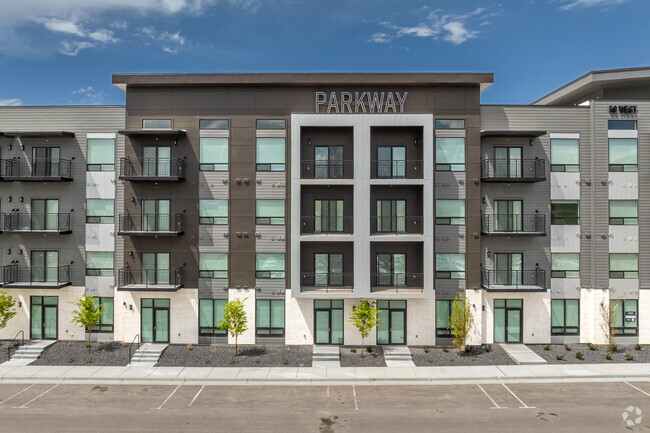 Building Photo - The Parkway Rental