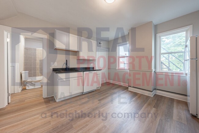 Photo - 1930 Coltman Rd Unit #3