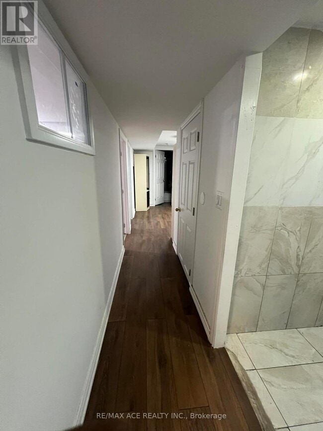 Photo - 161 Heale Ave