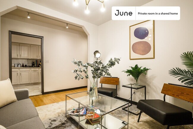 Photo - Private bedroom in 3 bed/1 bath Home Unit C