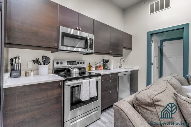 Photo - Furnished 2-Bedroom, 2-Bath Apartment near the Medical Campus Unit 3B