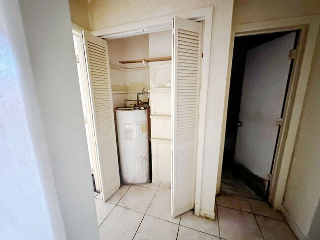 Photo - 837 NW 10th Terrace Unit 2