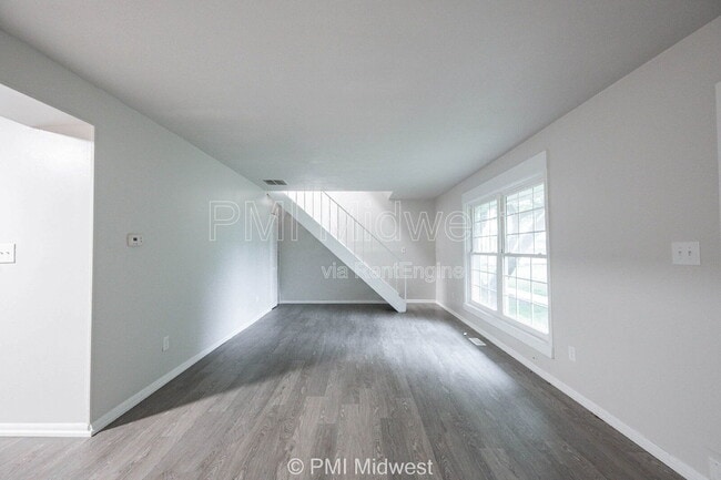 Photo - 6920 Chrysler St