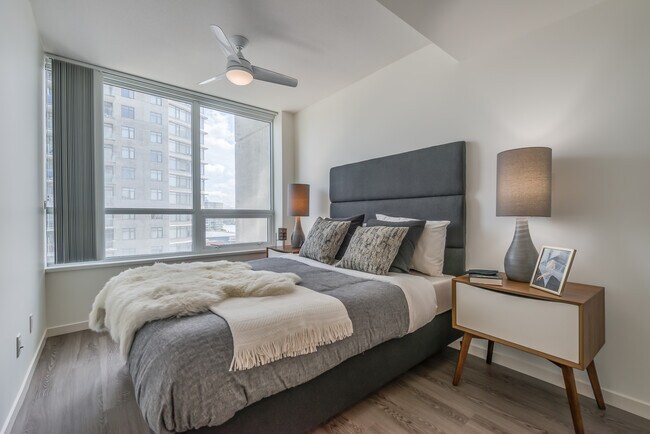 Photo - Aqua at Plaza 88