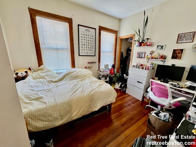 Photo - 346 Faneuil St Unit 2