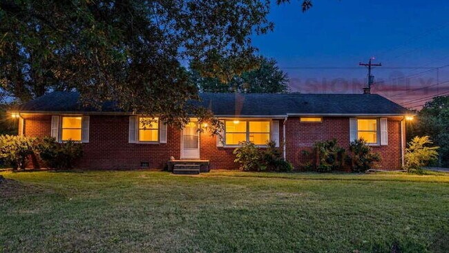 27 Binks Dr