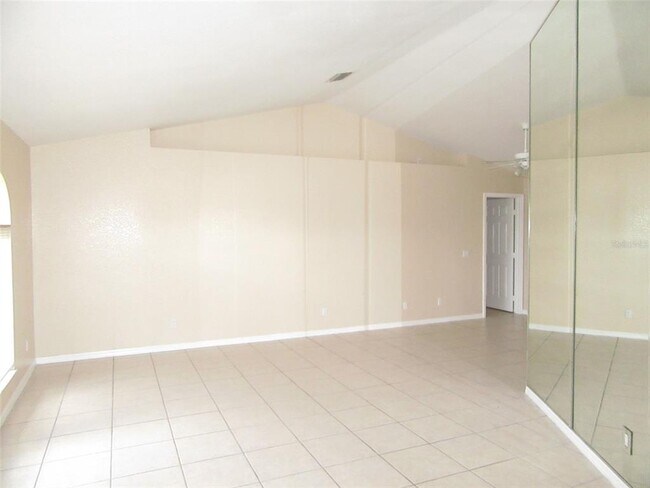 22182 Peachland Blvd
