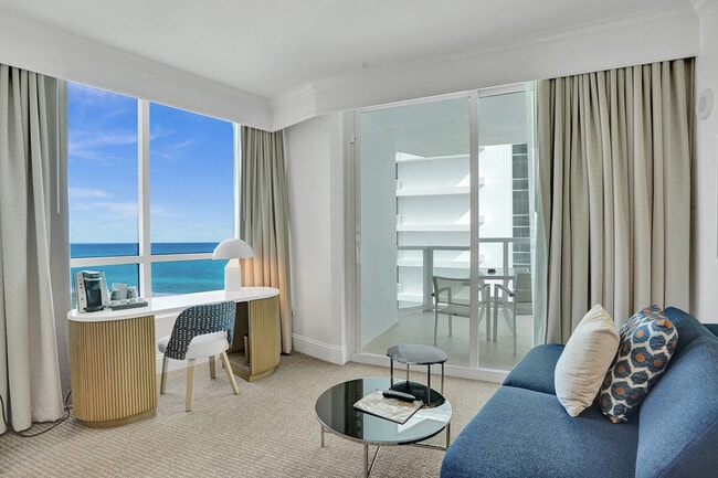 Building Photo - 4441 Collins Ave
