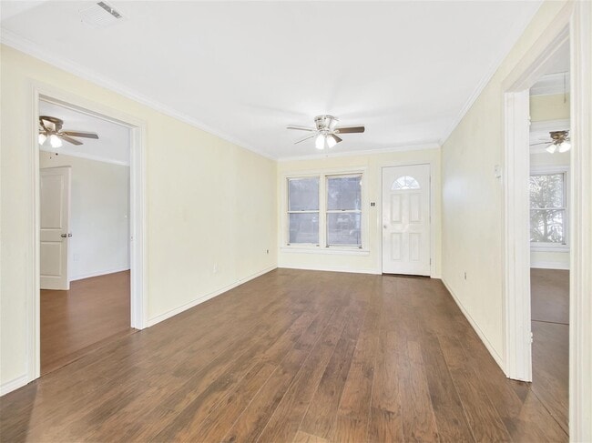 Photo - 703 E Adoue Ave