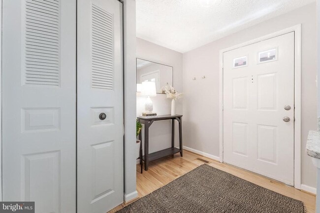Building Photo - 2903 Bridgehampton Ct