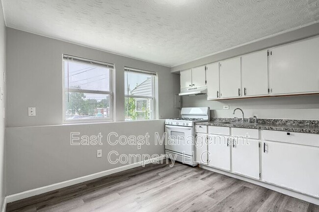 Photo - 902 Catawba Ct