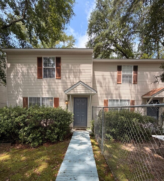 Building Photo - 1352 Ocala Rd Unit Apt B