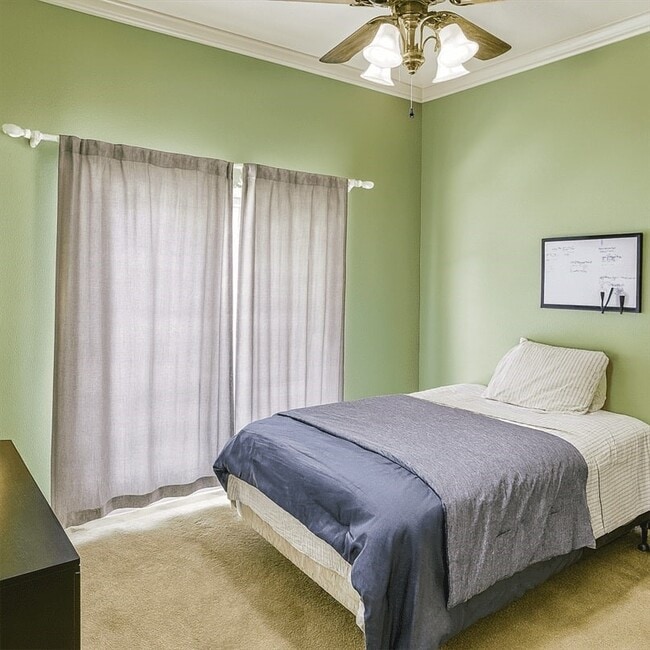 Photo - 20018 Pinehurst Trail Dr