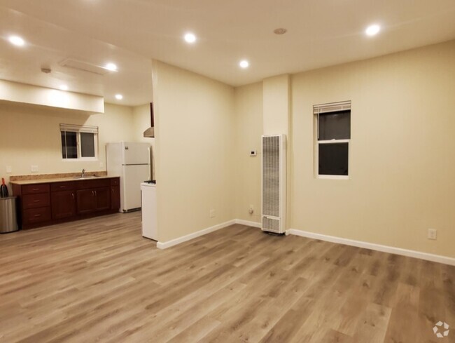 Building Photo - 4032 Suter St Rental