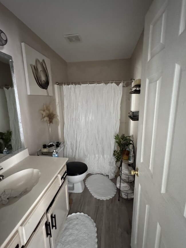 Photo - 11065 Oakcrest Dr