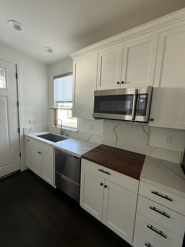 Photo - 1604 Winding Creek Way