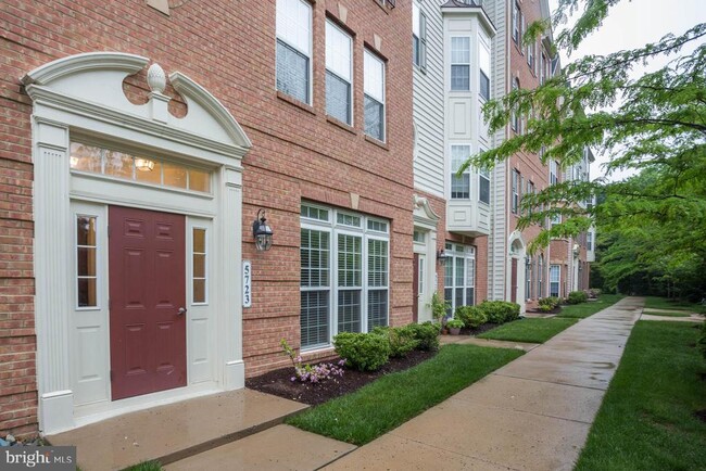 Photo - 5723 Callcott Way Townhome