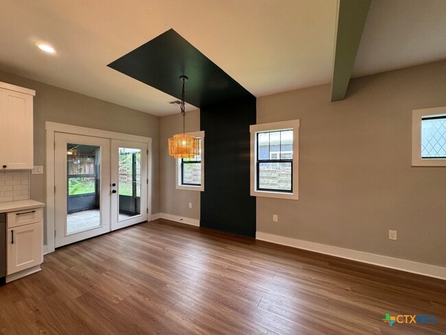 Photo - 1704 N Washington St