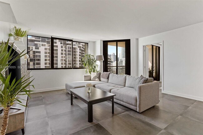 Building Photo - 540 Brickell Key Dr Unit 1519