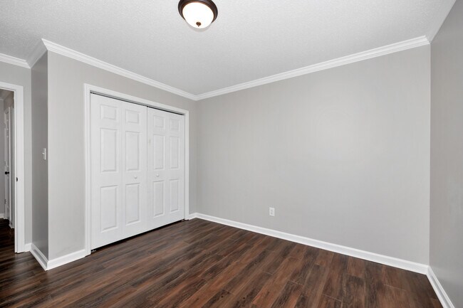 Photo - 103 N W Sugar Bluff Ln