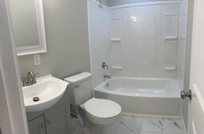 Photo - 522 Maxwell Ave Unit 522B-Maxwell