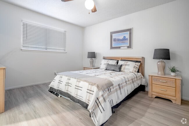 1BR, 1BA - 525SF - Bedroom