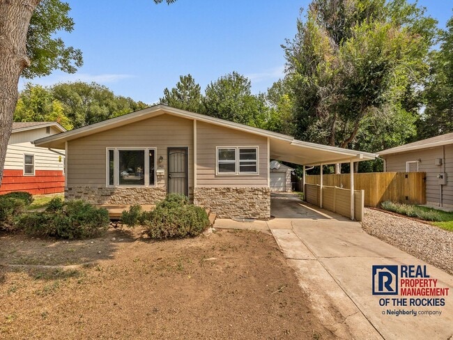 Building Photo - Spacious Home Near CSU w/ Flexible Basemen...