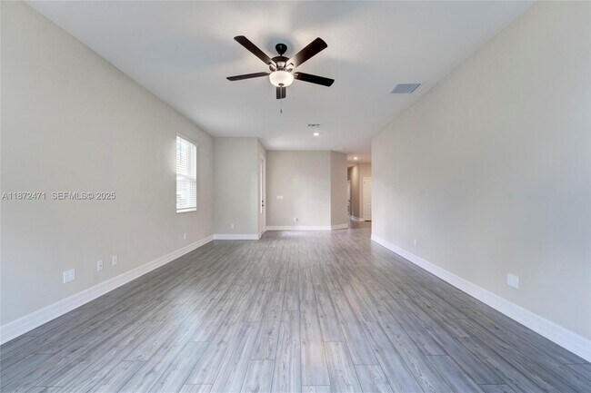 Photo - 1734 Party Pl