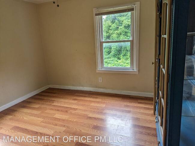 2 br, 1 bath House - 1021 S Church St - 2 br, 1 bath House - 1021 S Church St