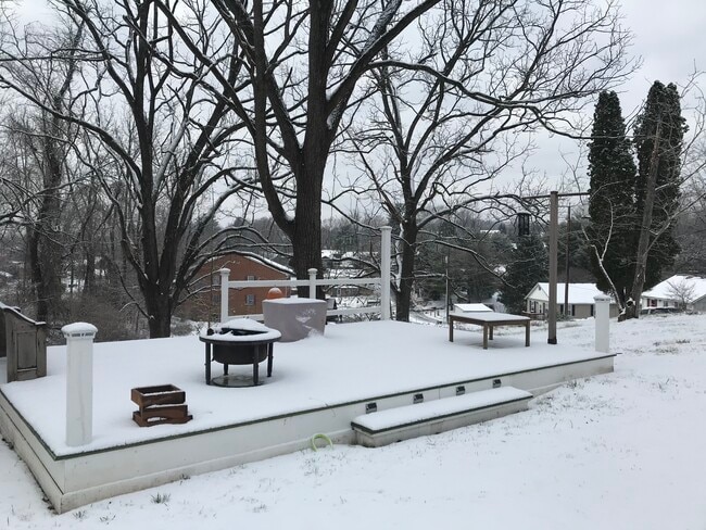 Photo - 928 Rockway St