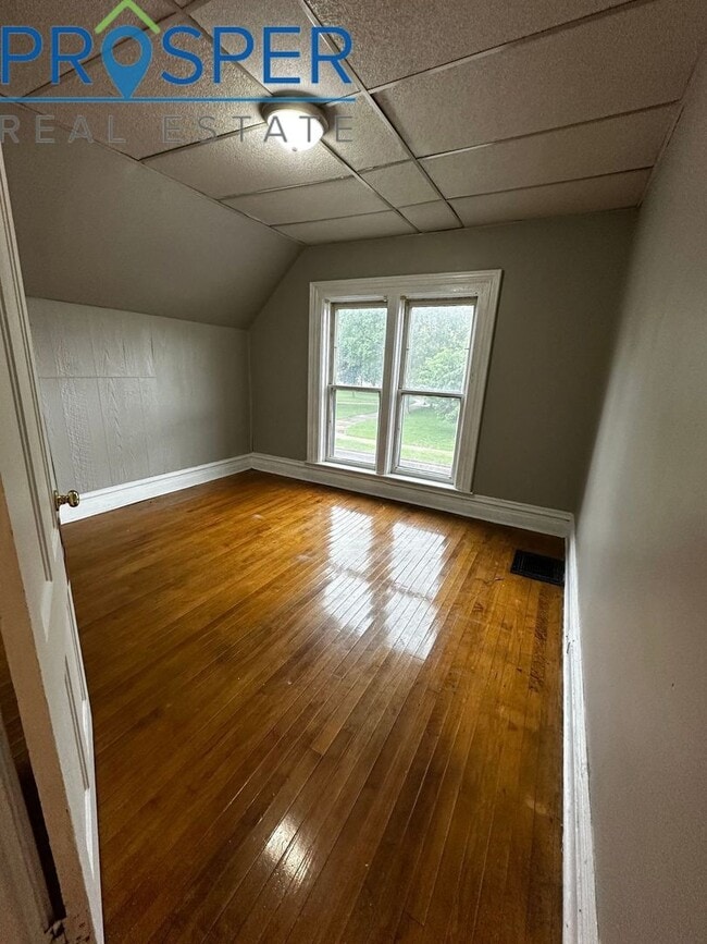 Photo - Charming 4 Bedroom House on Earl Street - ...