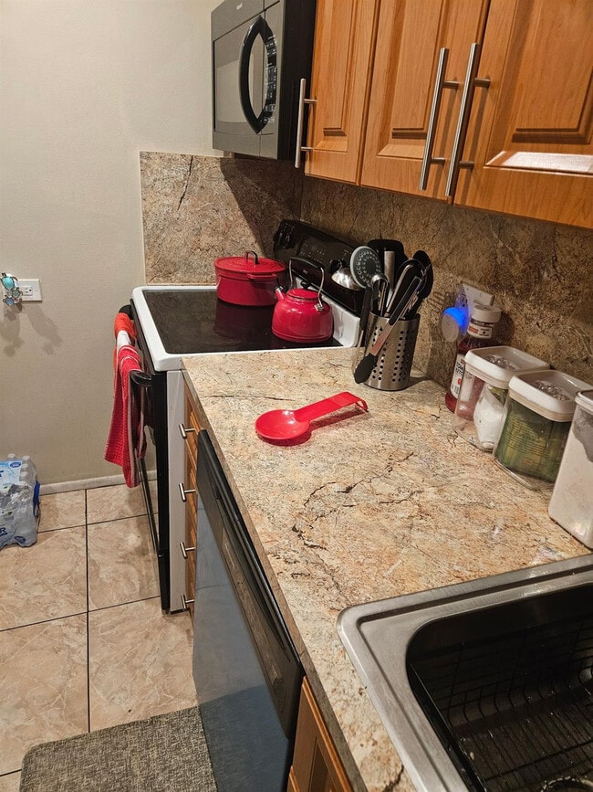 Photo - 3710 Inverrary Dr Unit 2G