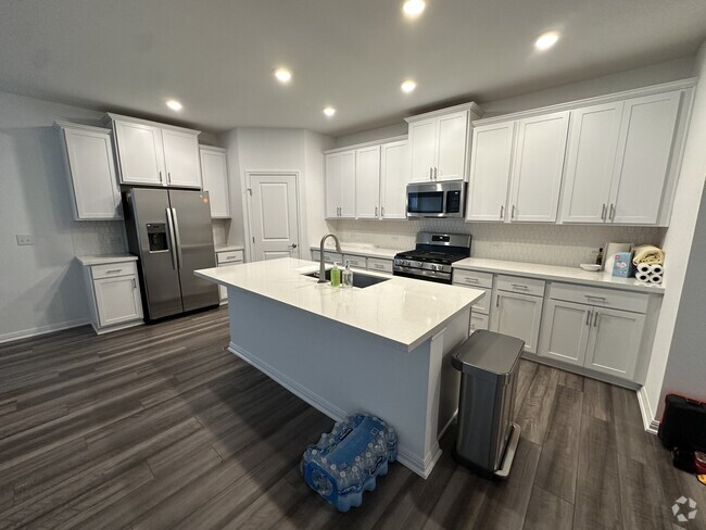 Building Photo - 5717 Jennifer Pasture Path Rental