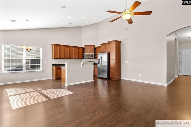 Photo - 825 Burnview Ln