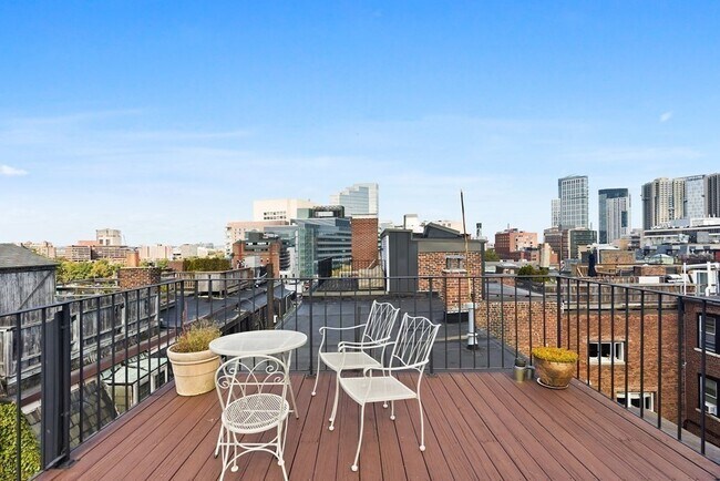 Photo - 73 Revere St Unidad 4